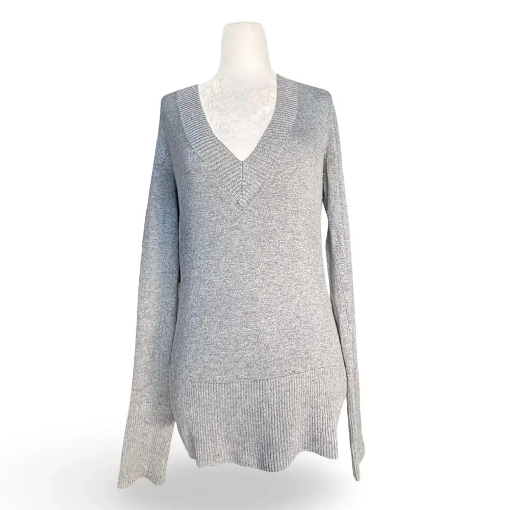 Banana Republic Silk Cotton Cashmere V Neck Grey Sweater Small Minimalist Unisex